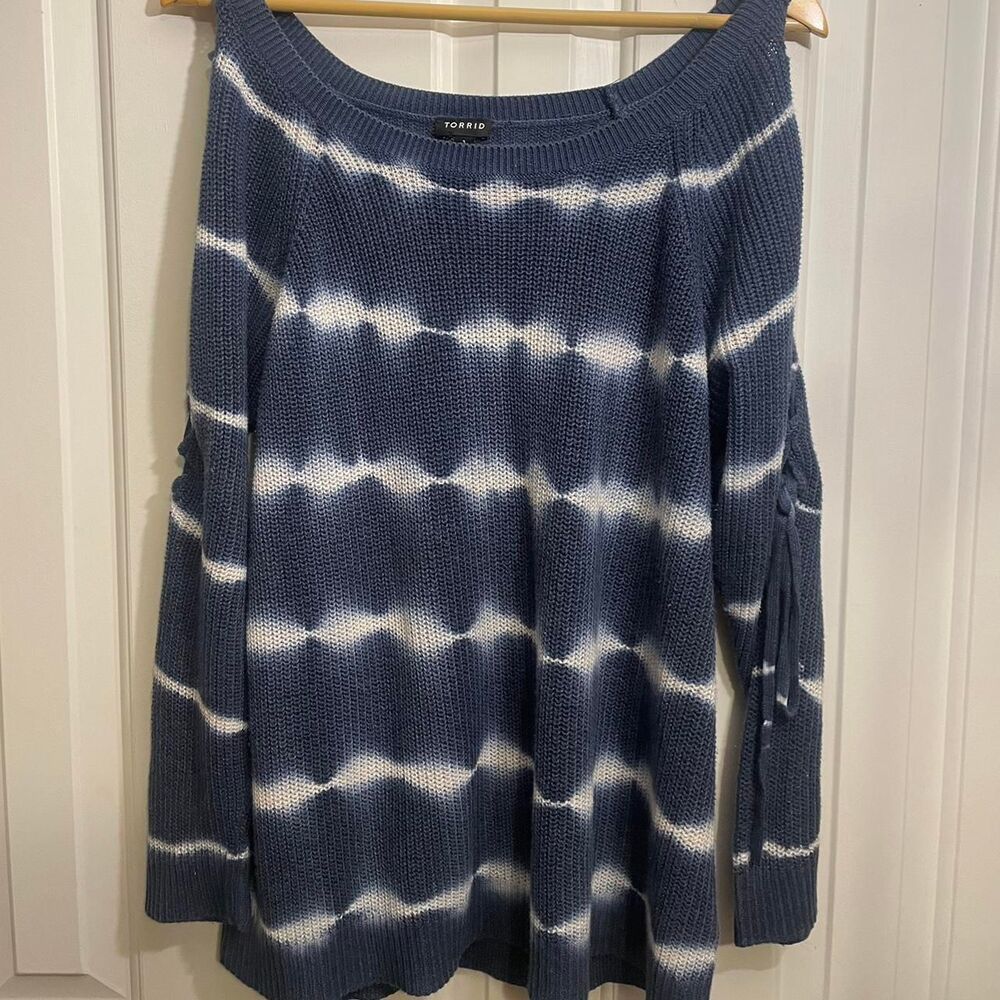 Torrid Women's Blue and Navy Jumper